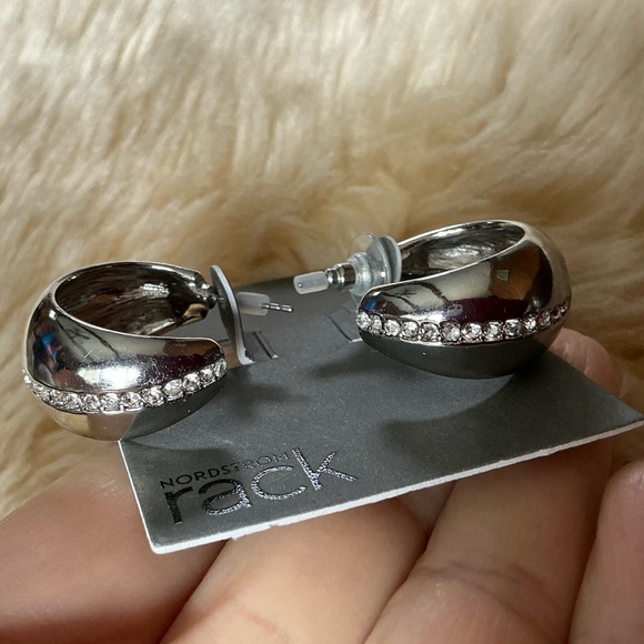 Nordstrom Rack Demi Fine Cubic Zirconia Pavé Teardrop Hoop Earrings - Picture 3 of 12